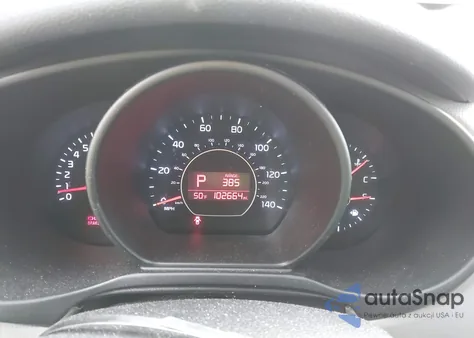 2015 Kia Soul z USA, uszkodzony, nr VIN KNDJN2A21F7209054